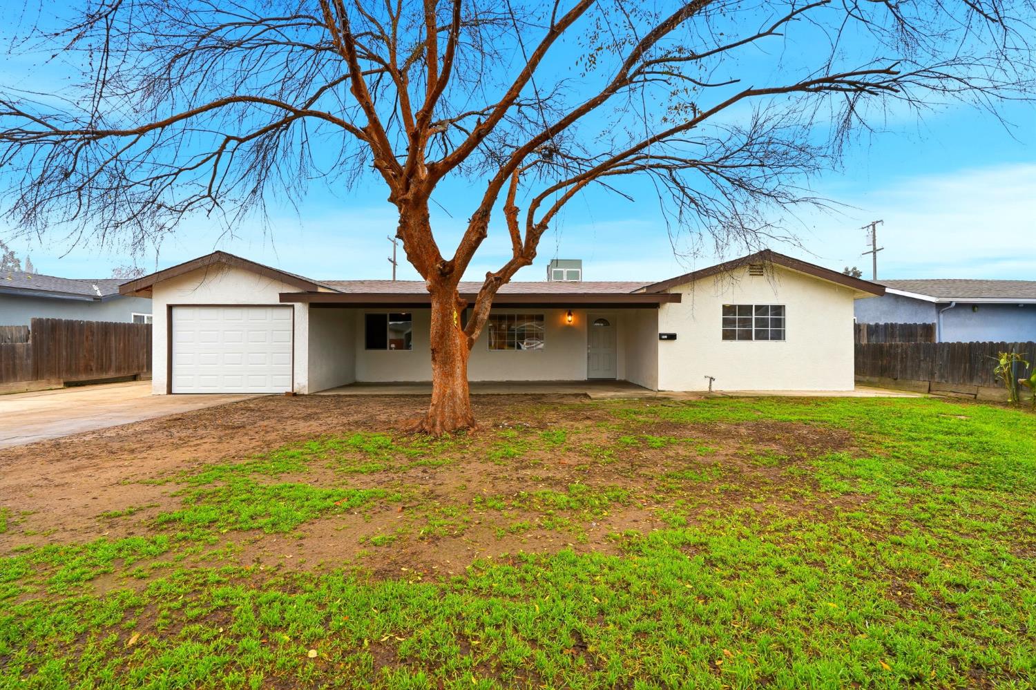 8651 E Khan St, Selma, CA 93662