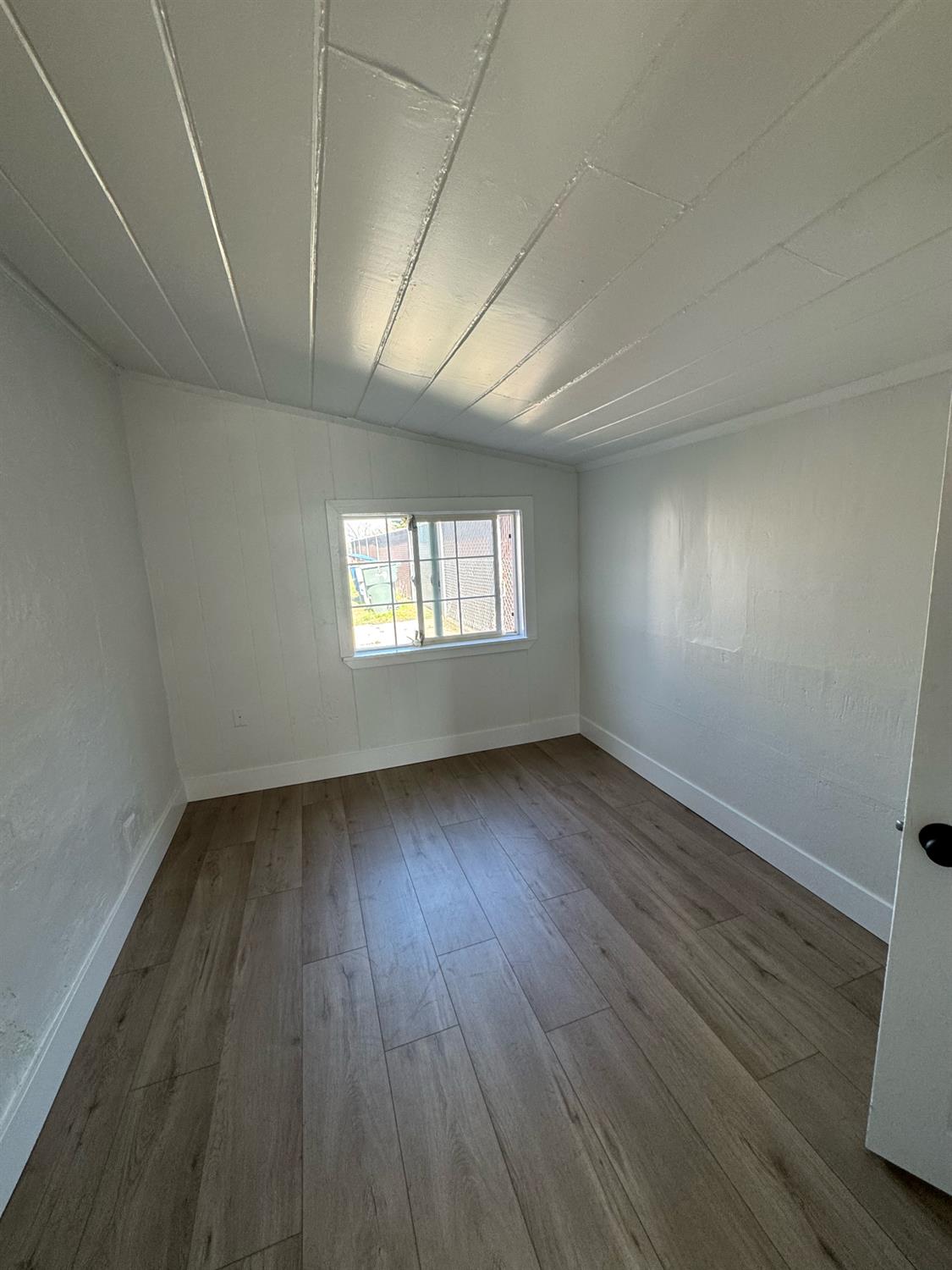 2743 E Hammond Ave, Fresno, CA 93703