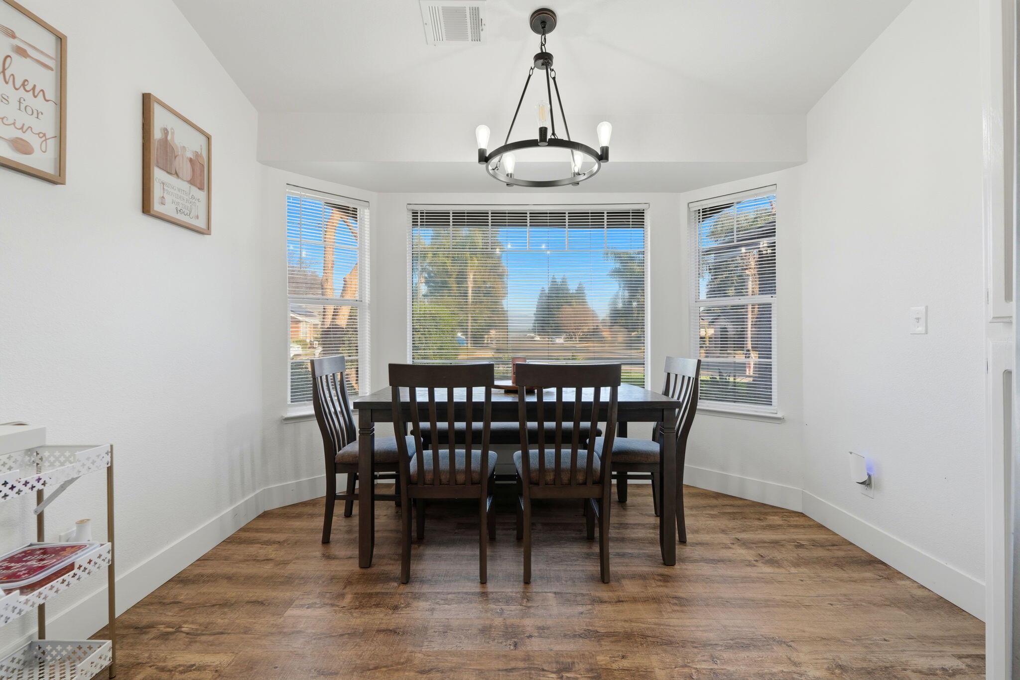 1967 N Ventura Ave, Farmersville, CA 93223