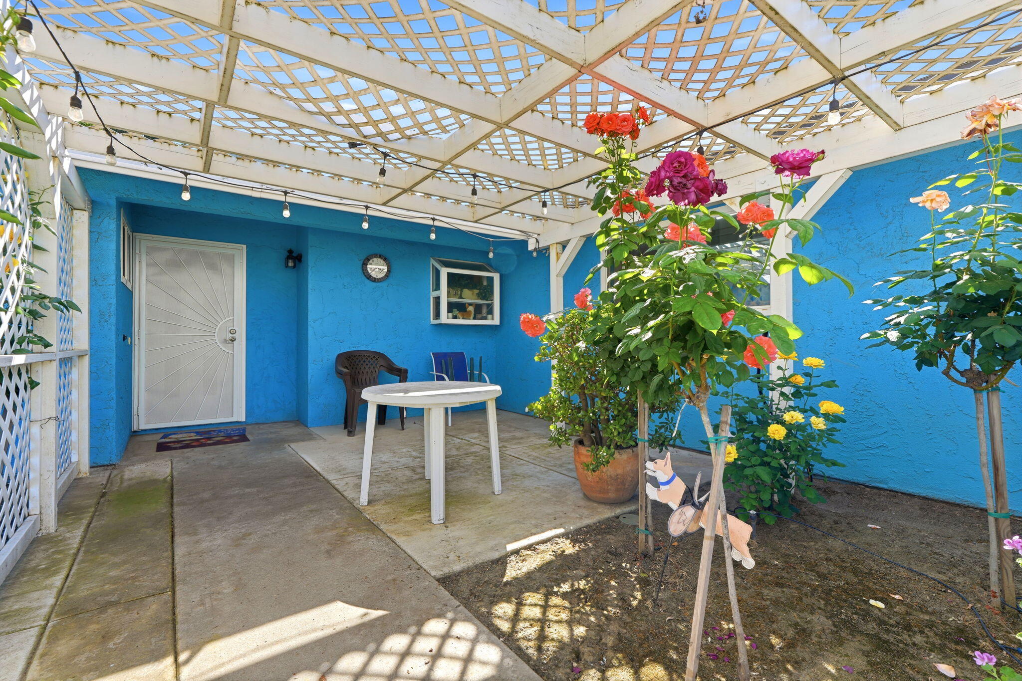 3205 W Cypress Ave, Visalia, CA 93277